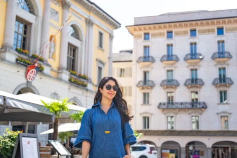Celebrity a Lugano: Aseel Omran promuove il Ticino