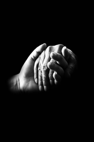 Un nuovo rapporto svela che la generosità delle fondazioni svizzere vale il doppio del previsto, un motore potente per il bene comune