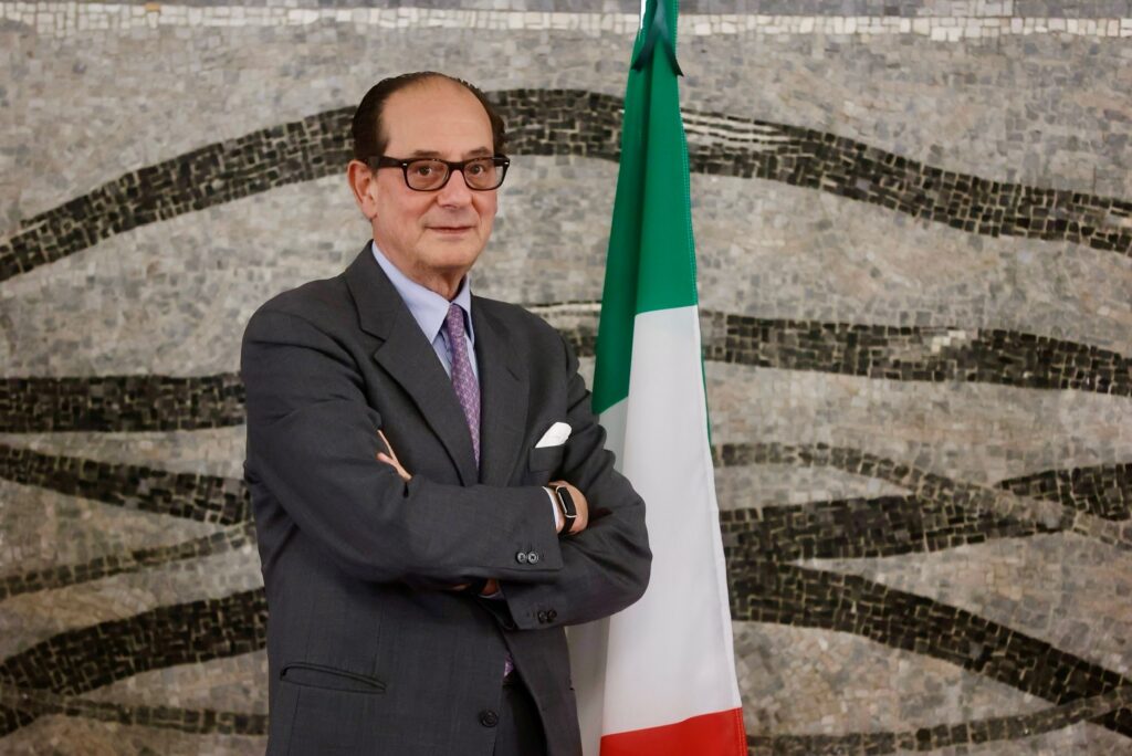 Uberto Vanni d’Archirafi, Console d’Italia: rinnovare la continuità culturale con il Ticino