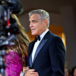 George Clooney, fascino senza tempo al Festival di Venezia