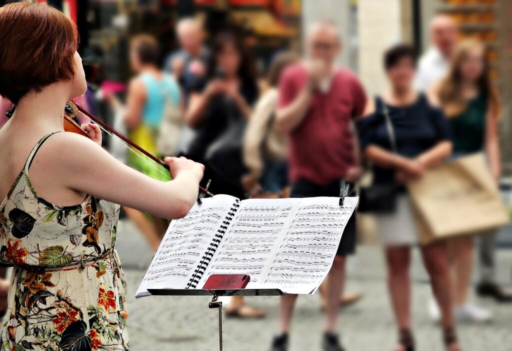 Negozi a Lugano tra cultura e commercio: la musica trasforma il centro cittadino