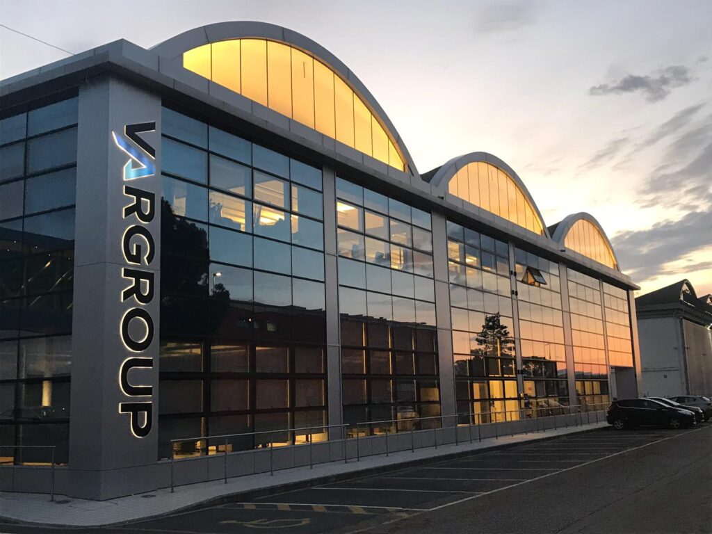 Var Group rafforza la presenza in Svizzera: accordo strategico con 4IT Solutions