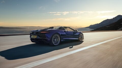 McLaren Artura Spider Titolo: Tutta la potenza dell’ibrido 