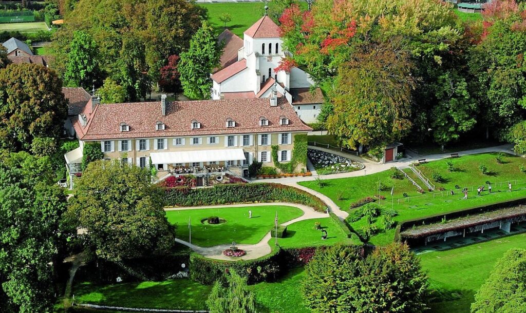 Golf & Country Club de Bonmont: Giocare tra le vette alpine