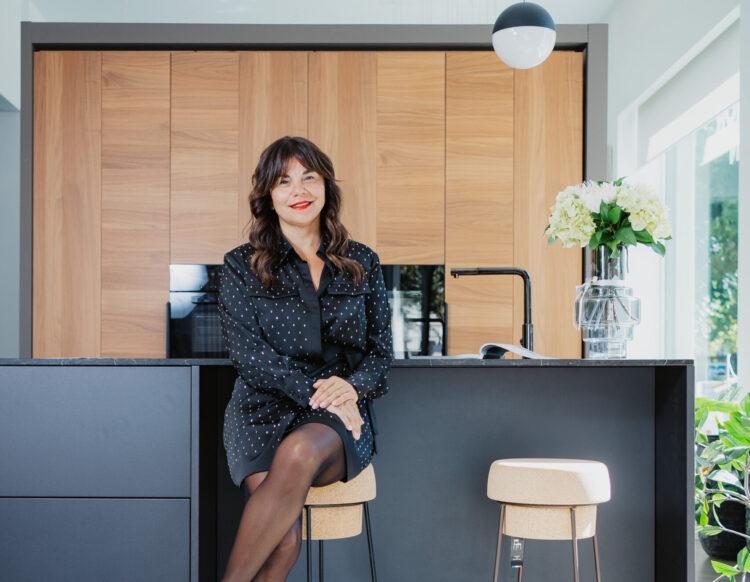 :  Sabina Gatto, CEO di SIT immobiliare fa il punto sulle principali dinamiche del mercato immobiliare ticinese soffermandosi in particolare sulle dinamiche relative agli immobili a reddito