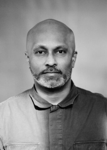 La danza internazionale a Lugano protagonista al LAC con Akram Khan Company e Thikra: Night of Remembering, tra rituali, memoria e identità contemporanea.