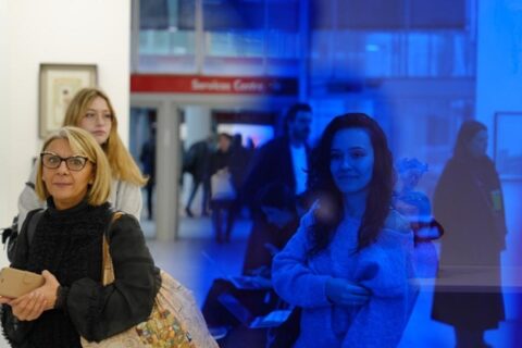 Arte Fiera 2026 si chiude con oltre 50mila visitatori, vendite sostenute e sette premi assegnati. Successo per il nuovo corso di Davide Ferri e per il Fondo Arte Fiera da 100mila euro.