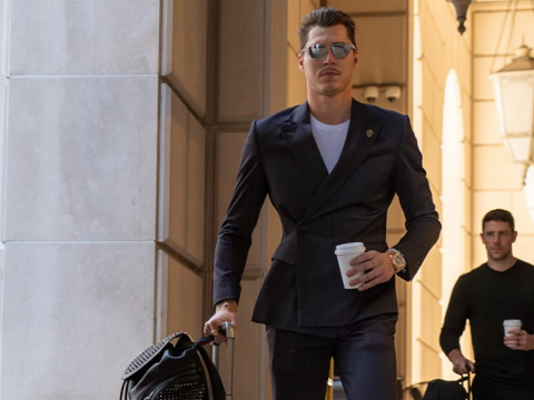 Intervista a Elvis Merzļikins, storico portiere dell’Hockey Club Lugano, attualmente testimonial e sostenitore della Fondazione HC Lugano Academy, guidata dall’avv. Massimo Pedrazzini, e Joël Vassalli, membro del Senior Management di UBS Switzerland: carriere diverse accomunate dagli anni di formazione trascorsi insieme nelle file della Sezione Giovanile dell’Hockey Club Lugano