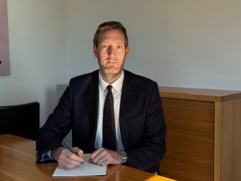 Intervista a Elvis Merzļikins, storico portiere dell’Hockey Club Lugano, attualmente testimonial e sostenitore della Fondazione HC Lugano Academy, guidata dall’avv. Massimo Pedrazzini, e Joël Vassalli, membro del Senior Management di UBS Switzerland: carriere diverse accomunate dagli anni di formazione trascorsi insieme nelle file della Sezione Giovanile dell’Hockey Club Lugano