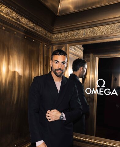 Marco Mengoni protagonista all’OMEGA House Milano: eventi, ambassador, atleti e tecnologie OMEGA tra Milano Cortina 2026 e Alpi Francesi 2030.