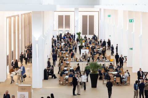 Il salone dell’orologeria Watches and Wonders Geneva 2026 si terrà a Ginevra dal 14 al 20 aprile, con format misto tra fiera e eventi cittadini.