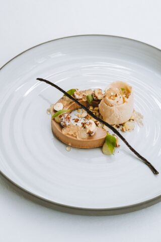 Ristorante Tosca: il lirismo italiano si ritrova nel piatto Nel cuore del Faubourg Saint-Honoré, il Ristorante Tosca dell’Hotel Splendide Royal Paris si impone come un indirizzo di carattere, dove la cucina italiana trova una voce personale senza perdere il proprio accento originario 