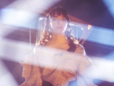 Kety Fusco è l’artista emergente tra le più originali e interessanti del panorama svizzero ed europeo di oggi. Di origini toscane, ma residente da anni a Bellinzona, produce suoni ed ambientazioni che suggeriscono la destrutturazione del suo strumento, l’arpa, evocando immagini, ambientazioni che generano una visione avanguardista dello strumento più antico del mondo