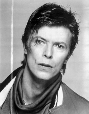 La mostra “DAVID BOWIE, mio fratello” arriva a Torino: un viaggio tra immagini e relazioni che racconta DAVID BOWIE attraverso la figura di Terry Burns.