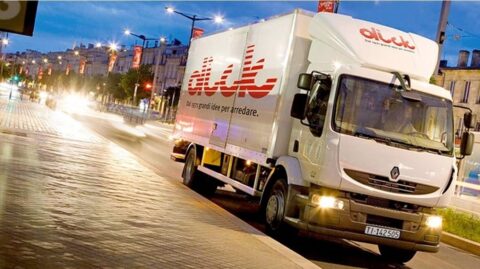 Intervista a Karol Walker, da un anno alla guida di Dick & Figli, storica azienda luganese specializzata nella vendita di arredi per l’ufficio e l’abitazione, proponendo prodotti delle migliori marche europee operanti nel settore