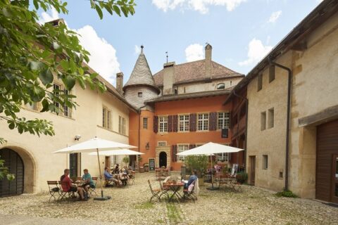 Turismo in Svizzera, la riscoperta dei luoghi vicini ridisegna la primavera 2026 Sottotitolo Tra incertezze geopolitiche e nuove abitudini di viaggio, Svizzera Turismo punta su destinazioni meno note e sul concetto di “microviaggio” Meta description Il turismo in Svizzera si orienta verso mete vicine e autentiche: la nuova campagna valorizza luoghi poco conosciuti e promuove viaggi sostenibili. markus.tschannen@switzerland.com