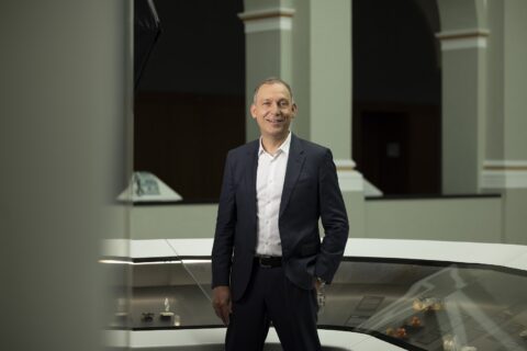 Thomas Zurbuchen riceve il Prix Suisse 2026 Sottotitolo Il riconoscimento andrà allo scienziato svizzero il 7 novembre al Kursaal di Berna, nell’ambito del tema «Future of Space», con uno sguardo sulle sfide strategiche del settore spaziale per la Svizzera.