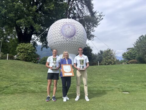 Campionati Ticinesi Assoluti, il Golf Club Lugano si conferma ad Ascona Sottotitolo Successo di squadra per i luganesi nella rassegna 2026, mentre nei ranking individuali brillano Geraldine Dondit e John Bürki Meta description Campionati Ticinesi Assoluti 2026: il Golf Club Lugano vince ad Ascona, risultati e protagonisti della competizione cantonale. Titolo SEO Campionati Ticinesi Assoluti 2026: trionfo del Golf Club Lugano ad Ascona Slug Campionati Ticinesi Assoluti, il Golf Club Lugano si conferma ad Ascona Sottotitolo Successo di squadra per i luganesi nella rassegna 2026, mentre nei ranking individuali brillano Geraldine Dondit e John Bürki Meta description Campionati Ticinesi Assoluti 2026: il Golf Club Lugano vince ad Ascona, risultati e protagonisti della competizione cantonale.