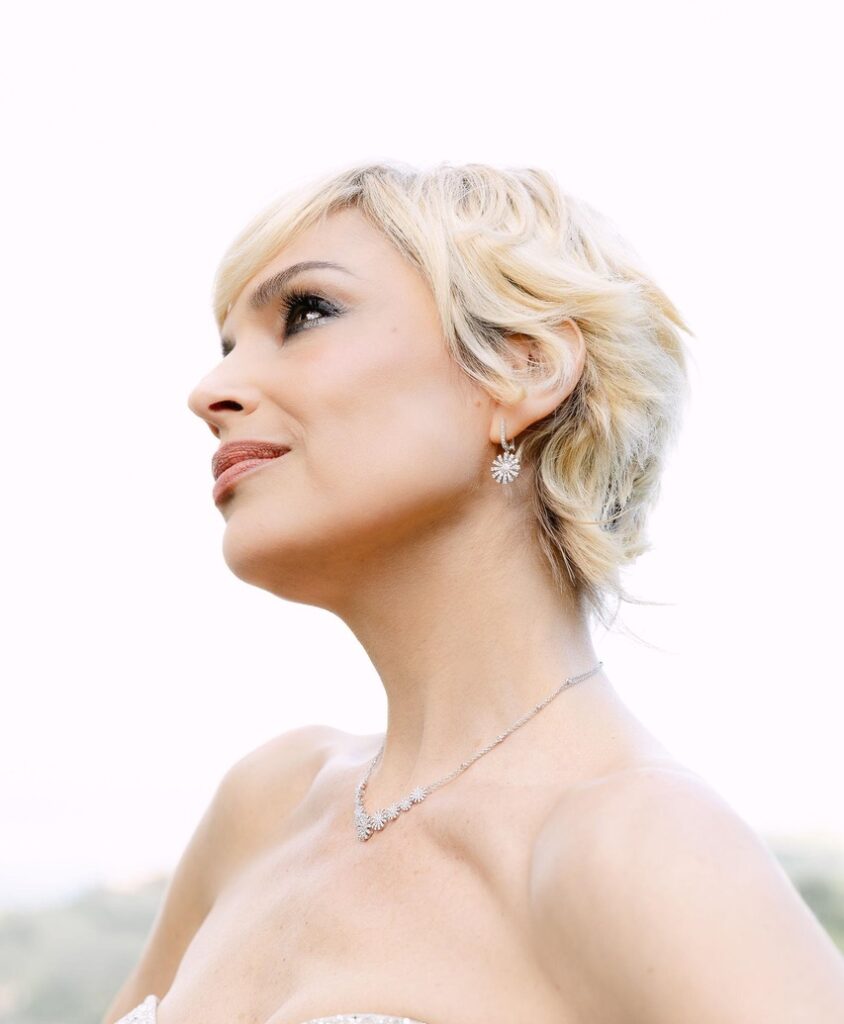 Micaela Ramazzotti sceglie Damiani per il matrimonio: i gioielli indossati tra cerimonia e festa