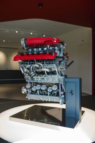 Ferrari a Sihlbrugg: inaugurata la nuova sede Kessel Auto Zug AG, la più grande d’Europa nel nuovo format del Cavallino Rampante A Sihlbrugg debutta il nuovo showroom