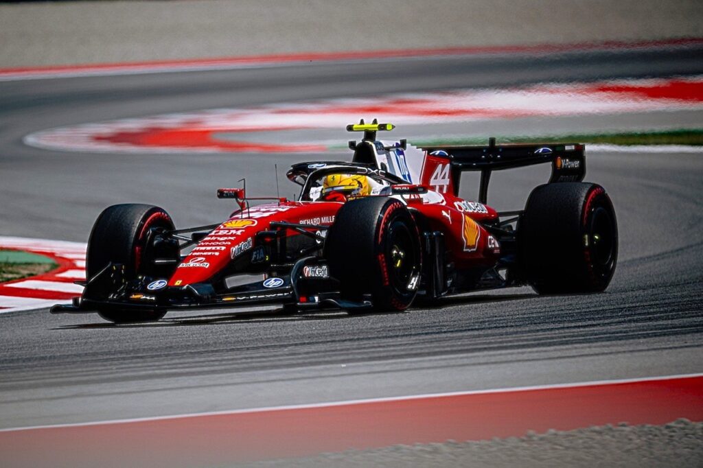 GP Spagna: Hamilton porta la Ferrari al successo a Barcellona