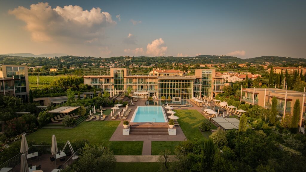 Aqualux Hotel Bardolino rilancia la ristorazione con “Riflessi”, il nuovo progetto dedicato ai sapori del territorio