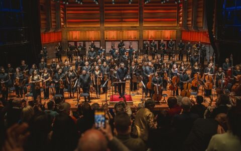 Chineke! Orchestra al LAC di Lugano: un viaggio nella storia della musica afroamericana Il celebre ensemble europeo arriva il 15 giugno con un programma dedicato a tre compositori che hanno contribuito a ridefinire i confini della musica sinfonica