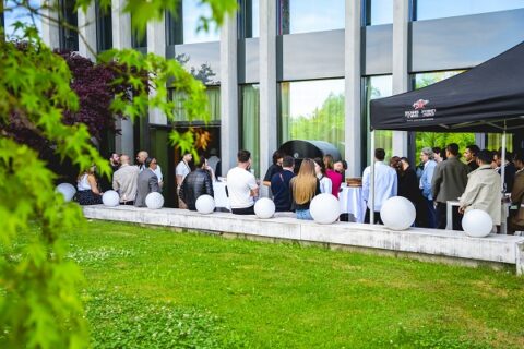 Pizza Week Switzerland 2026: la Svizzera celebra l’eccellenza della pizza contemporanea Ventuno insegne selezionate e venticinque locali coinvolti in tutta la Confederazione: dal 15 al 21 giugno torna la settimana dedicata alla cultura della pizza con eventi, collaborazioni e degustazioni