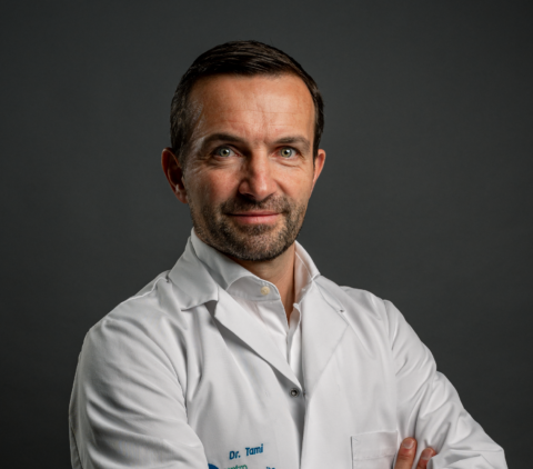 Clinica Ars Medica: la mano che cura la mano Il Dott. Med. Ivan Tami, Specialista in Chirurgia ortopedica e traumatologica