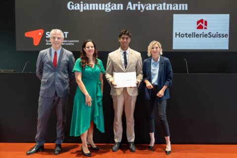 SSSAT Bellinzona celebra i nuovi diplomati del turismo e dell'ospitalità Consegnati i diplomi ai futuri professionisti del settore alberghiero e turistico, con riconoscimenti ai migliori risultati accademici
