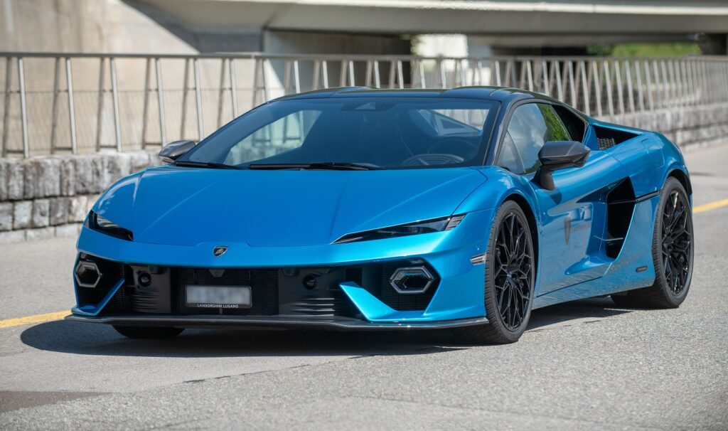 Lamborghini Temerario: una sportiva poderosa, da guidare tutti i giorni