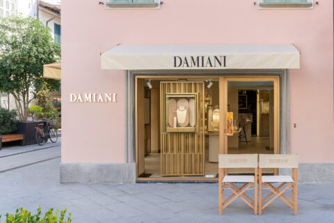 presenza nel lusso italiano con una nuova boutique a Forte dei Marmi