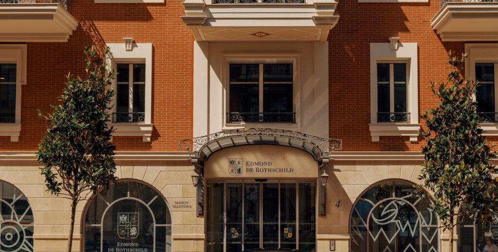 Nuova sede di Edmond de Rothschild nel Principato di Monaco, un unico spazio per private banking, vini pregiati e profumeria di lusso