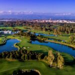 Antalya Golf Club: giocare tra mare, pinete e campi da campionato