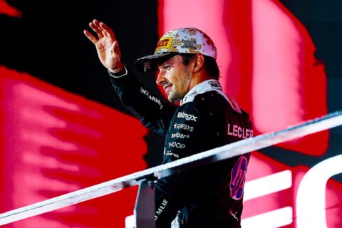 Verstappen Wins in Singapore for the First Time as Antonelli Edges Closer to the Title